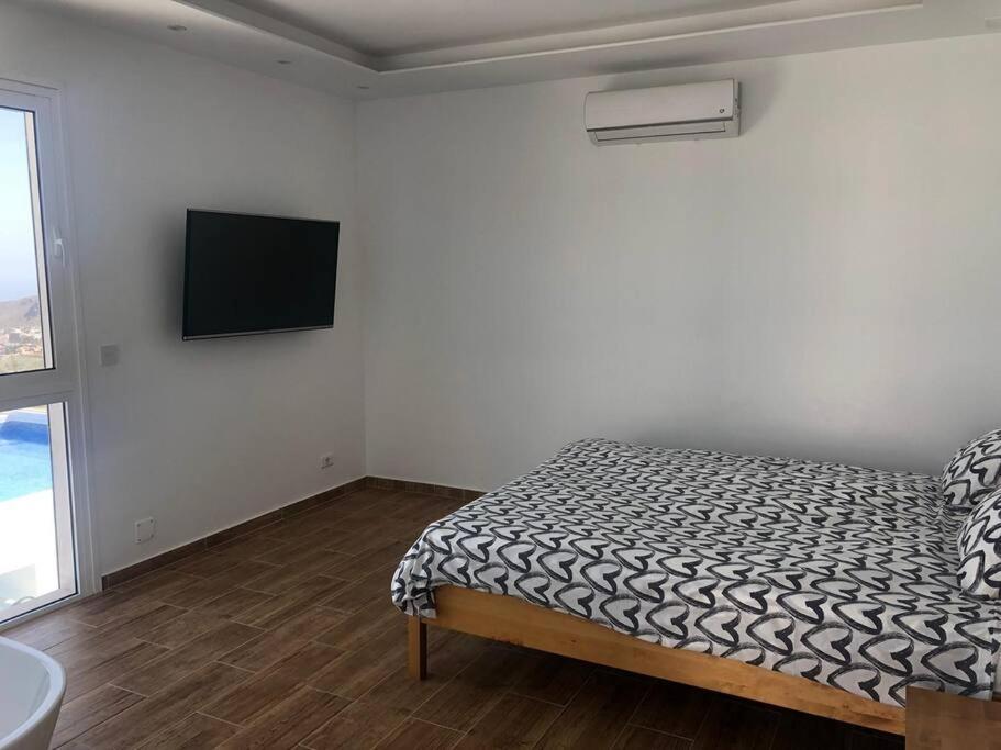 Gezellige Villa Met Prachtig Zicht En Zwembad Arona  Exterior foto
